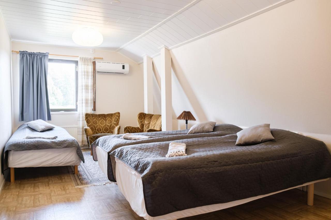 Bed & Breakfast Restaurang Sybarit Houtskar Exteriör bild